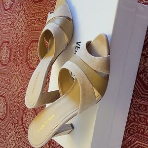 🆕️Veronica Beard Cassiel Heels ,suede/leather, Sand,size 8